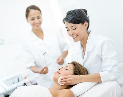 美容師不會(huì)溝通？巧用“花言巧語”提升銷售與服務(wù)